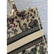 Borsa tote Dior media in rafia con Dior Cabinet de Curiosites Beige Borsa tote Dior media in rafia con Dior Cabinet de Curiosites Beige