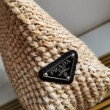Borsa tote grande Prada all'uncinetto in filato effetto rafia beige