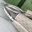 Borsa tote piccola Gucci GG Emblem 815214 Beige