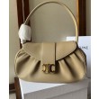 Celine Imitazioni borse griffate Polly media Pelle di vitello morbida cachi