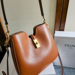 Qualità Specchio Replica Borsa morbida Celine Camille 16 piccola/media Marrone Riproduzione Fedele Borsa morbida Celine Camille 16 piccola/media Marrone imitazioni
