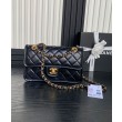 Dettagli perfetti Chanel Flap Bag AS5225 Nero