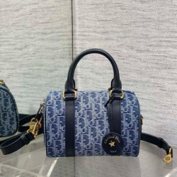 Qualità Specchio Replica Borse Firmate Dior Groove 20 Denim blu Dior Oblique Jacquard Riproduzione Fedele Borse Firmate Replica Dior Groove 20 Denim blu Dior Oblique Jacquard imitazioni