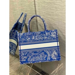 Dior Book Tote Bag Media Ricamo Toile de Jouy Reverse Blu