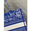 Dior Book Tote Bag Media Ricamo Toile de Jouy Reverse Blu