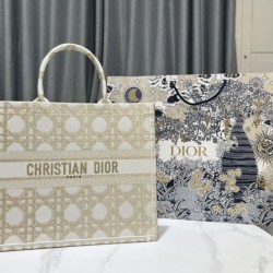 Qualità Specchio Replica Dior Medium/Large Book Tote Bag Ricamo rattan oversize Bianco/Oro Riproduzione Fedele Dior Medium/Large Book Tote Bag Ricamo rattan oversize Bianco/Oro imitazioni