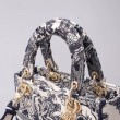 Dior Media Borse Replica Lady D-Lite Ricamo Toile de Jouy Blu