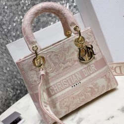 Qualità Specchio Replica Dior Media Borse Lady D-Lite Ricamo Toile de Jouy Rosa Riproduzione Fedele Dior Media Borse Replica Lady D-Lite Ricamo Toile de Jouy Rosa imitazioni