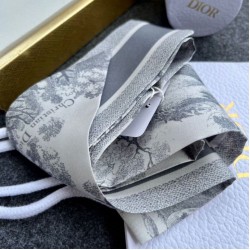 Qualità Specchio Replica Dior Toile de Jouy Sauvage Mitzah Sciarpa Twill di Seta Grigio Riproduzione Fedele Dior Toile de Jouy Sauvage Mitzah Sciarpa Twill di Seta Grigio imitazioni