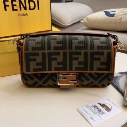 Qualità Specchio Replica Borsa 1:1 media Fendi Baguette verde denim Riproduzione Fedele Borsa Replica 1:1 media Fendi Baguette verde denim imitazioni
