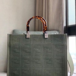 Qualità Specchio Replica Borse shopper media Sunshine Fendi Tessuto FF Verde Riproduzione Fedele Borse Replica shopper media Sunshine Fendi Tessuto FF Verde imitazioni