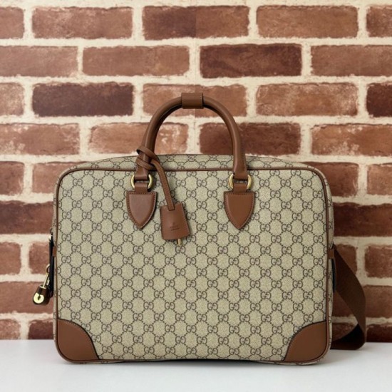 Gucci 821149 Borsa a tracolla media GG Emblem Marrone
