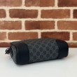Gucci 821155 GG Emblem piccola borsa a tracolla Nero