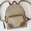 Gucci 821159 GG Emblem zaino medio Marrone