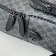 Gucci 821159 GG Emblem zaino medio Nero