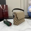 Gucci Borsa a tracolla piccola GG uomo con Web 821617 Marrone