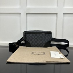Gucci GG Emblem Marsupio medio 821162 Nero