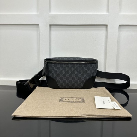 Gucci GG Emblem Marsupio medio 821162 Nero
