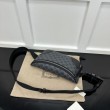 Gucci GG Emblem Marsupio medio 821162 Nero
