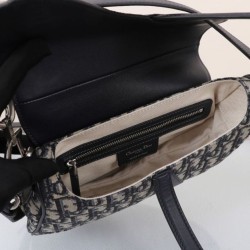 Qualità Specchio Replica Borsa Dior Saddle con tracolla Blu scuro Riproduzione Fedele Borsa Dior Saddle con tracolla Blu scuro imitazioni