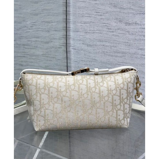 Riproduzione Fedele Dior Medium DiorTravel Nomad Pouch Cream imitazioni