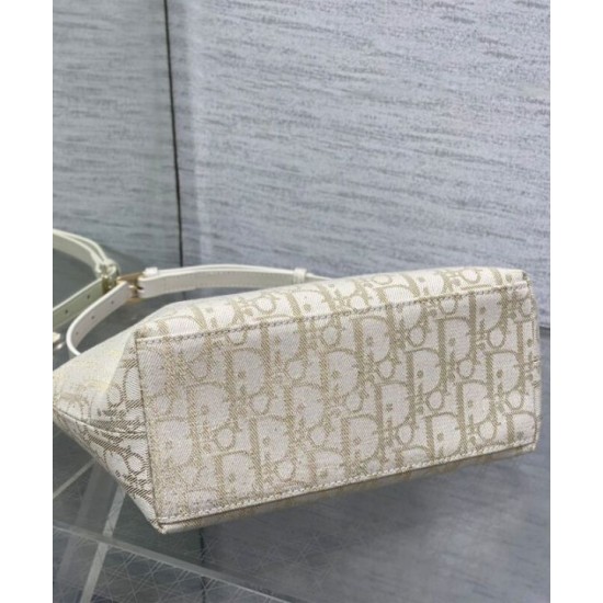 Riproduzione Fedele Dior Medium DiorTravel Nomad Pouch Cream imitazioni