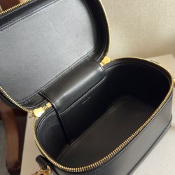 Qualità Specchio Replica Celine Borse da toeletta Pelle di vitello naturale nera Riproduzione Fedele Celine Borse Replica da toeletta Pelle di vitello naturale nera imitazioni