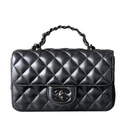 Riproduzione Fedele Bora Pari all'originale replica Chanel Mini Flap con manico superiore AS5243 Nero imitazioni