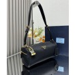 Imitazione Borse Replica a tracolla media Prada in Re-Nylon Con lucchetto 1BC233 Nero