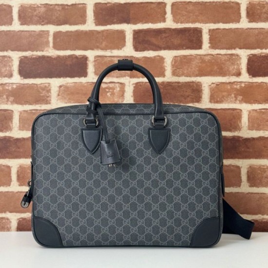 Imitazione Gucci 821149 Borsa a tracolla media GG Emblem Nero