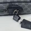 Imitazione Gucci 821149 Borsa a tracolla media GG Emblem Nero
