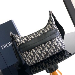Riproduzione Fedele Borsa Replica 1:1 hobo morbida Dior Rider piccola da uomo replica Dior Oblique Jacquard beige/nero imitazioni