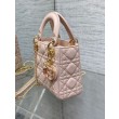 Borsa Dior Lady Dior Mini con Catena e Charms in Resina Rosa Imitazioni
