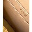 Bora Pari all'originale replica Fendi Peekaboo Sabbia in Pelle e Fibre Intrecciate 8BN335 Albicocca Imitazioni
