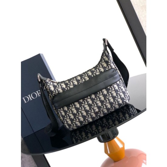 Borsa Replica 1:1 hobo morbida Dior Rider piccola da uomo replica Dior Oblique Jacquard beige/nero