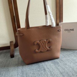 Riproduzione Fedele Bora Pari all'originale replica a tracolla Celine Cabas Anais Triomphe piccola marrone grana imitazioni