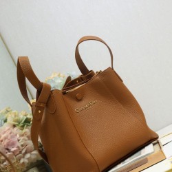 Qualità Specchio Replica Borsa a secchiello Dior Signature piccola/media marrone Imitazioni Riproduzione Fedele Borsa a secchiello Dior Signature piccola/media marrone Imitazioni imitazioni