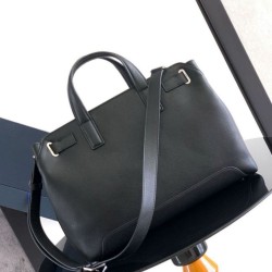 Qualità Specchio Replica Borsa tote Dior Normandie media da uomo nera Imitazioni Riproduzione Fedele Borsa tote Dior Normandie media da uomo nera Imitazioni imitazioni