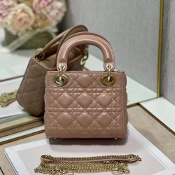 Qualità Specchio Replica Borsa Dior Mini Lady Dior con Catena Rosa Cannage Imitazioni Riproduzione Fedele Borsa Dior Mini Lady Dior con Catena Rosa Cannage Imitazioni imitazioni