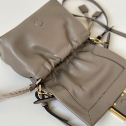 Qualità Specchio Replica Borsa Fendi Mamma Baguette Piccola Grigia Riproduzione Fedele Replica Borsa Fendi Mamma Baguette Piccola Grigia imitazioni