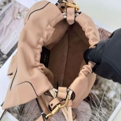 Qualità Specchio Replica Borsa Fendi Mamma Baguette Piccola Albicocca Imitazione Riproduzione Fedele Borsa Fendi Mamma Baguette Piccola Replica Albicocca Imitazione imitazioni