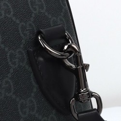 Qualità Specchio Replica Borsa da viaggio Gucci GG Emblem grande Gucci 821158 Nero Imitazione Riproduzione Fedele Borsa da viaggio Gucci GG Emblem grande Replica Gucci 821158 Nero Imitazione imitazioni