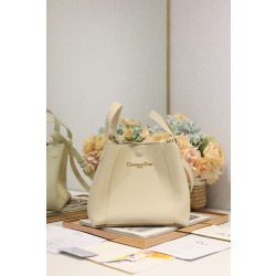 Replica Imitazioni borse griffate a secchiello Dior Signature piccola/media bianca