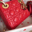 Replica Replica Perfetta Dior Mini Lady Dior con Catena Rosso Cannage Imitazioni Replica Replica Perfetta Dior Mini Lady Dior con Catena Rosso Cannage Imitazioni
