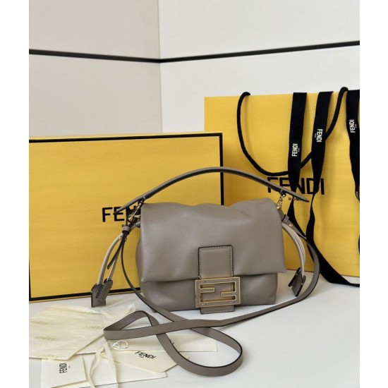 Replica Borsa Fendi Mamma Baguette Piccola Grigia