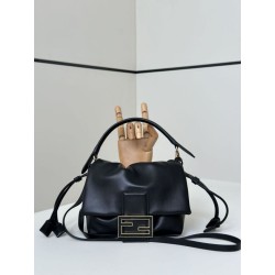 Replica Imitazioni borse griffate Fendi Mamma Baguette Piccola Nera Imitazioni