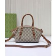 Borsa a mano piccola Gucci GG Emblem 839005 Caffè