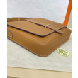 Borsa Replica 1:1 a tracolla Hermès Steve Light Junior Caffè chiaro Borsa Replica 1:1 a tracolla Hermès Steve Light Junior Caffè chiaro