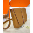 Borsa Replica 1:1 a tracolla Hermès Steve Light Junior Caffè chiaro Borsa Replica 1:1 a tracolla Hermès Steve Light Junior Caffè chiaro