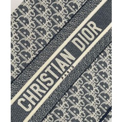 Borsa Dior Book Tote Dior blu ricamata con motivo Dior Oblique grigio